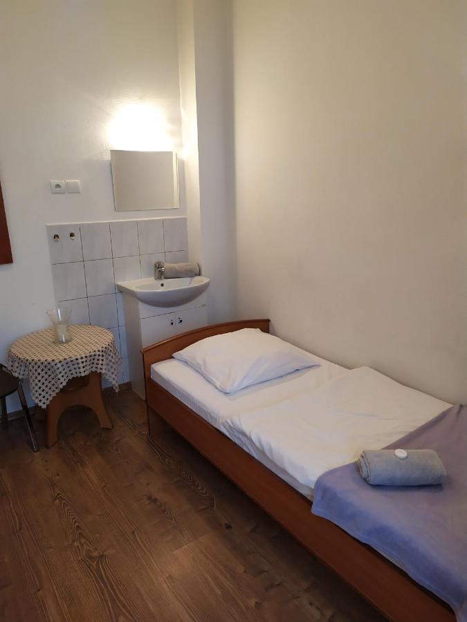 Dom Turysty Motel Kostrzyn nad Odra Kültér fotó